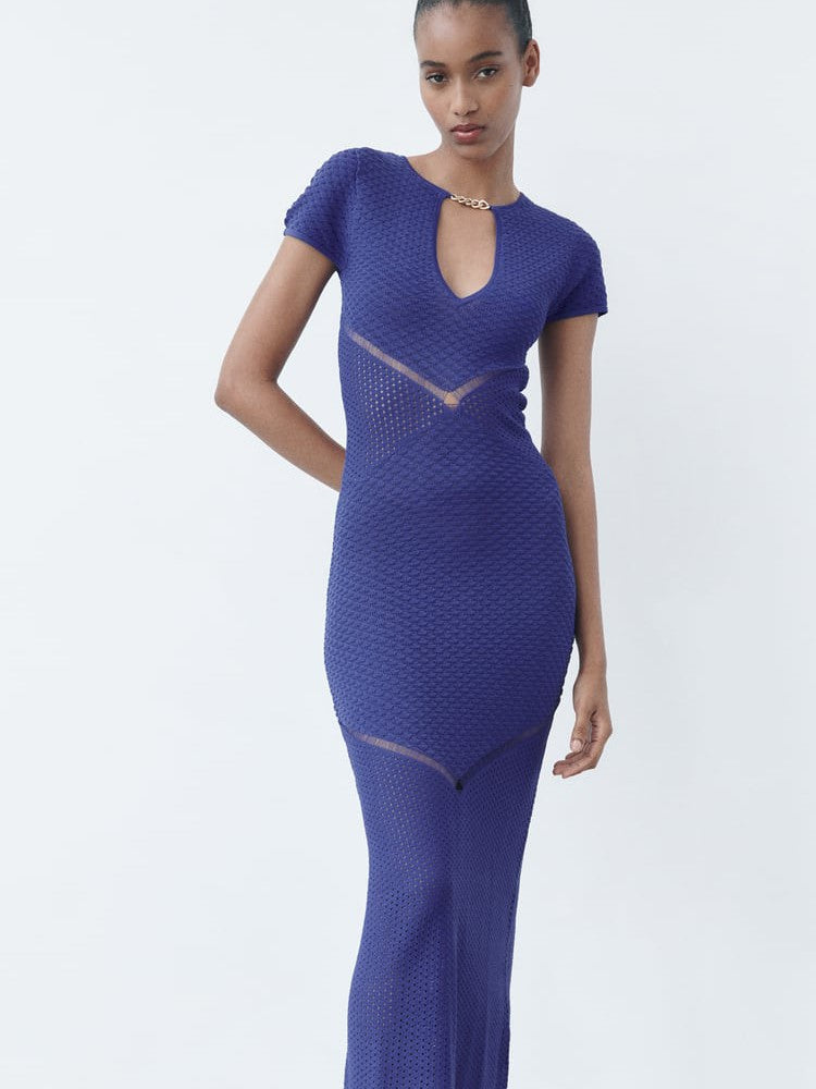 V Neck Knit Dress with Chain