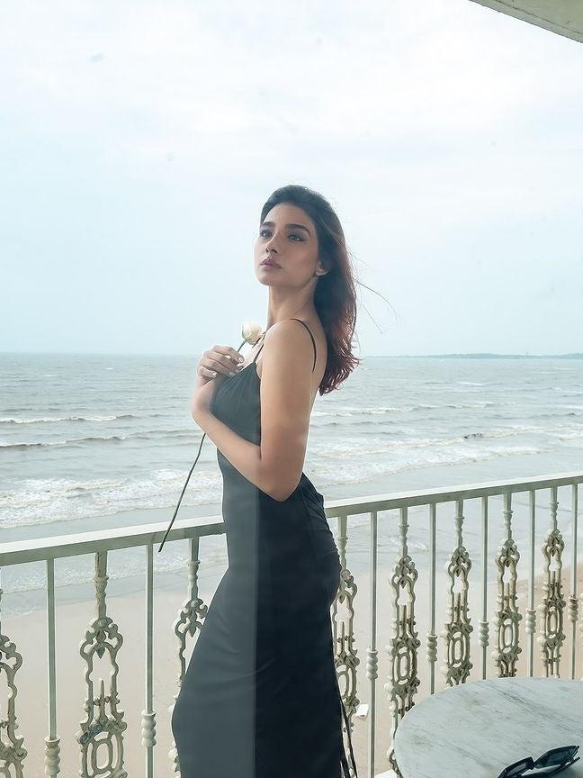 Black Cowl Neck Backless Maxi Dress