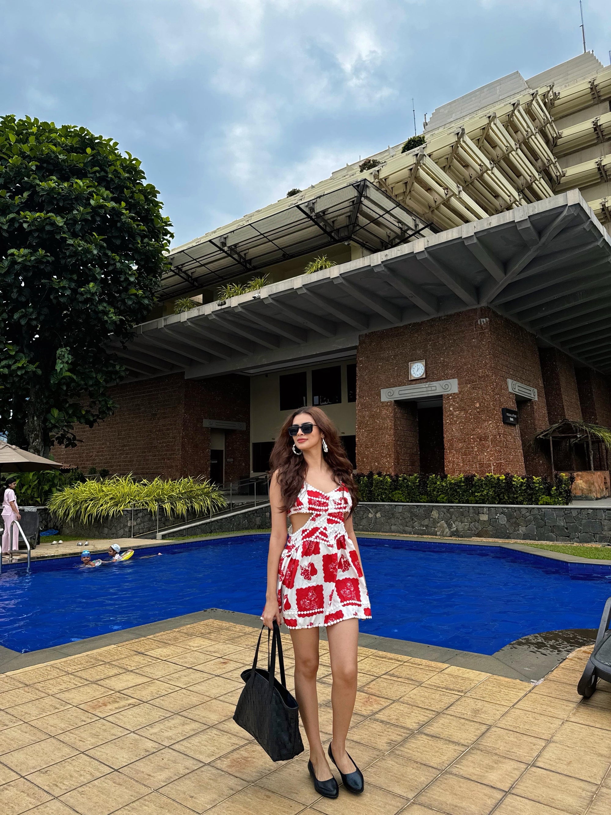 Pretty Lace Shoulder Strap Cutout Dress