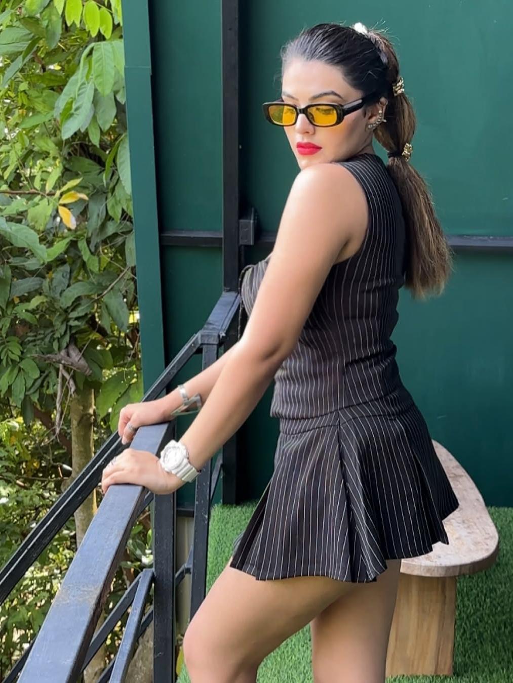 Cutout Striped Sami Top And Flare Skirt Coord Set