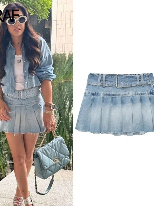 Short Denim Skirt with Belt