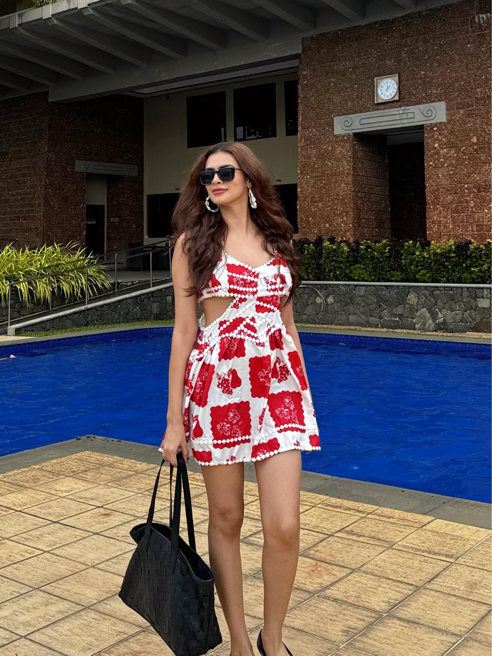 Pretty Lace Shoulder Strap Cutout Dress