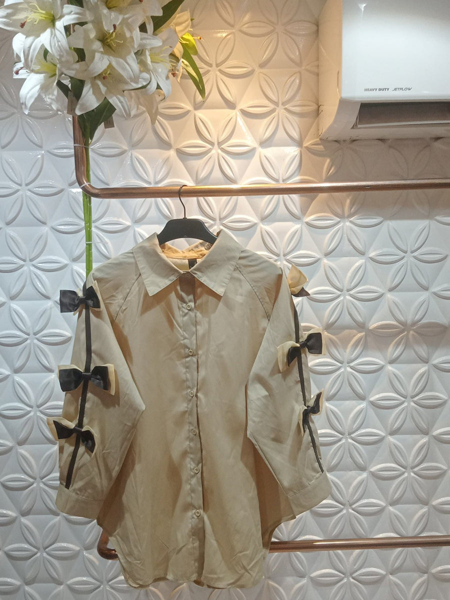 Oversize Shirt With Bow Sleeve Applique Patch