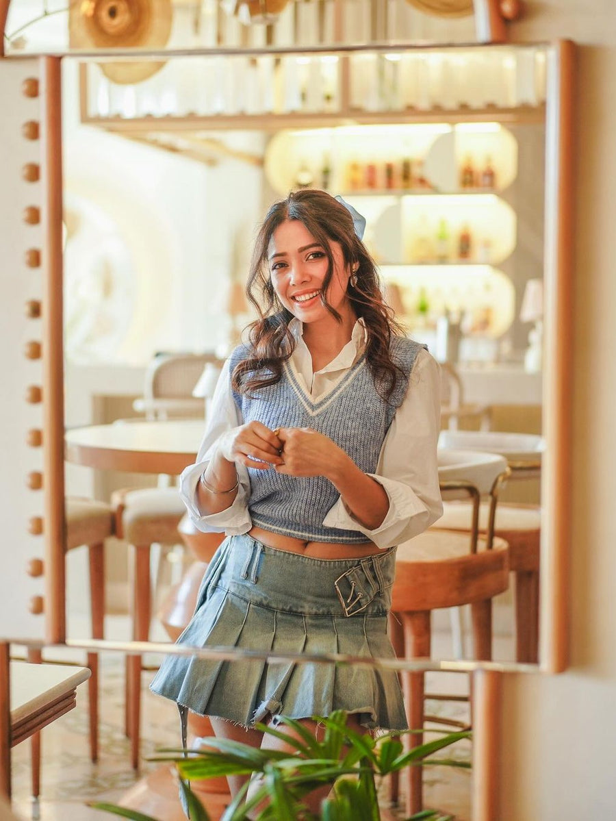 Short Denim Skirt with Belt