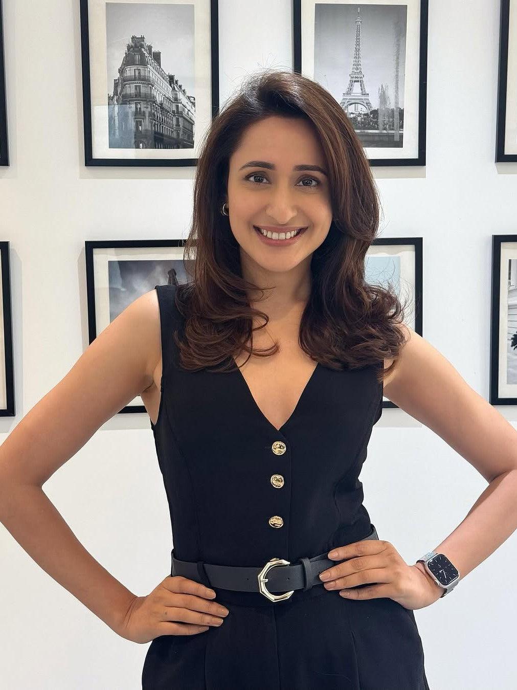 Sleeveless V Neck Romper With Belt