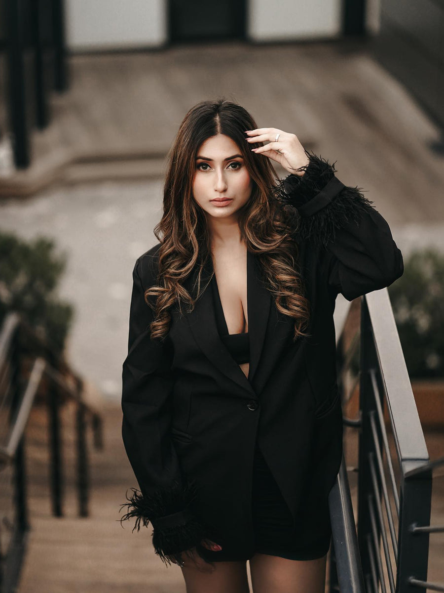 Black Feather Sleeves Blazer Dress