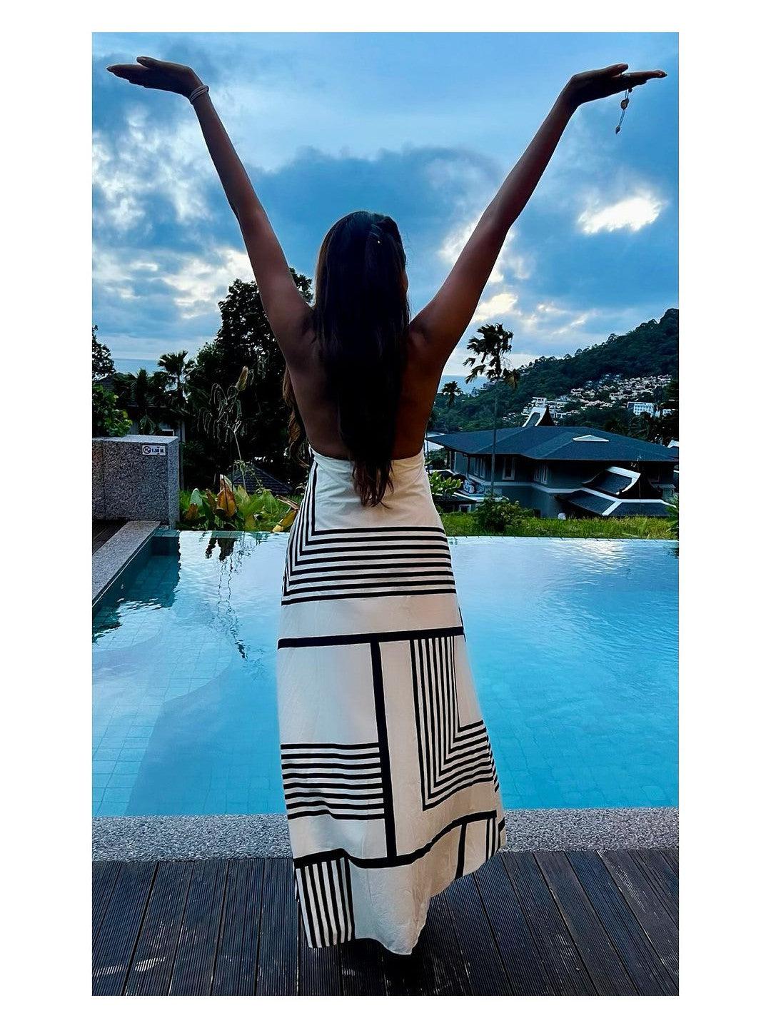 Printed Halterneck Maxi Dress