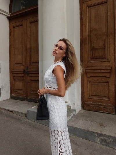 Crew Neck Laser Sleeveless Slit Maxi Lace Dress