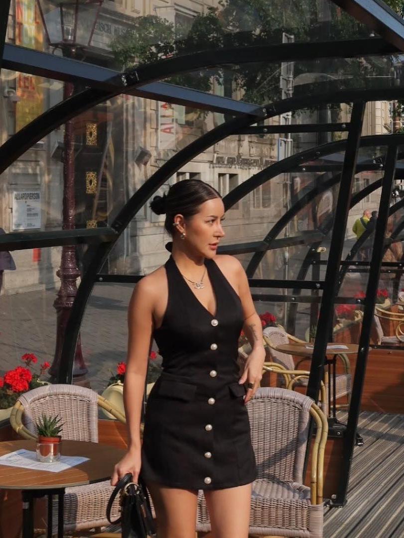 Elizabeth Halterneck Backless Tied Short Dress