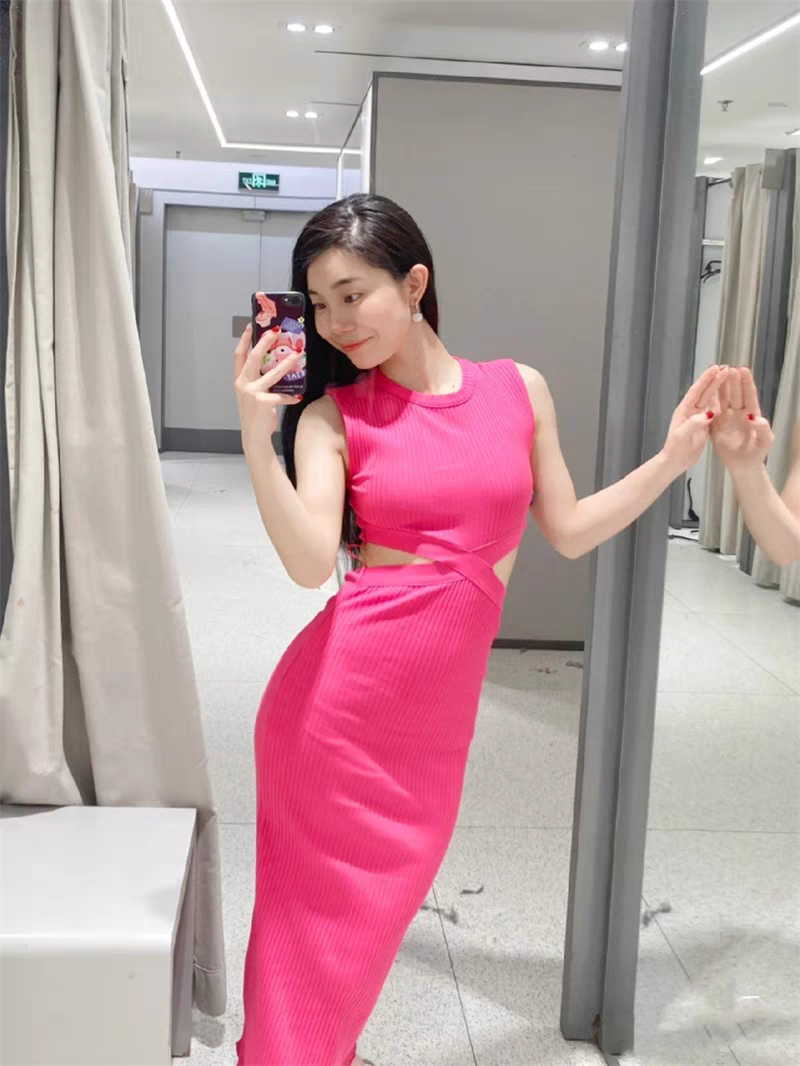 Knitted Sleeveless Cutout Dress
