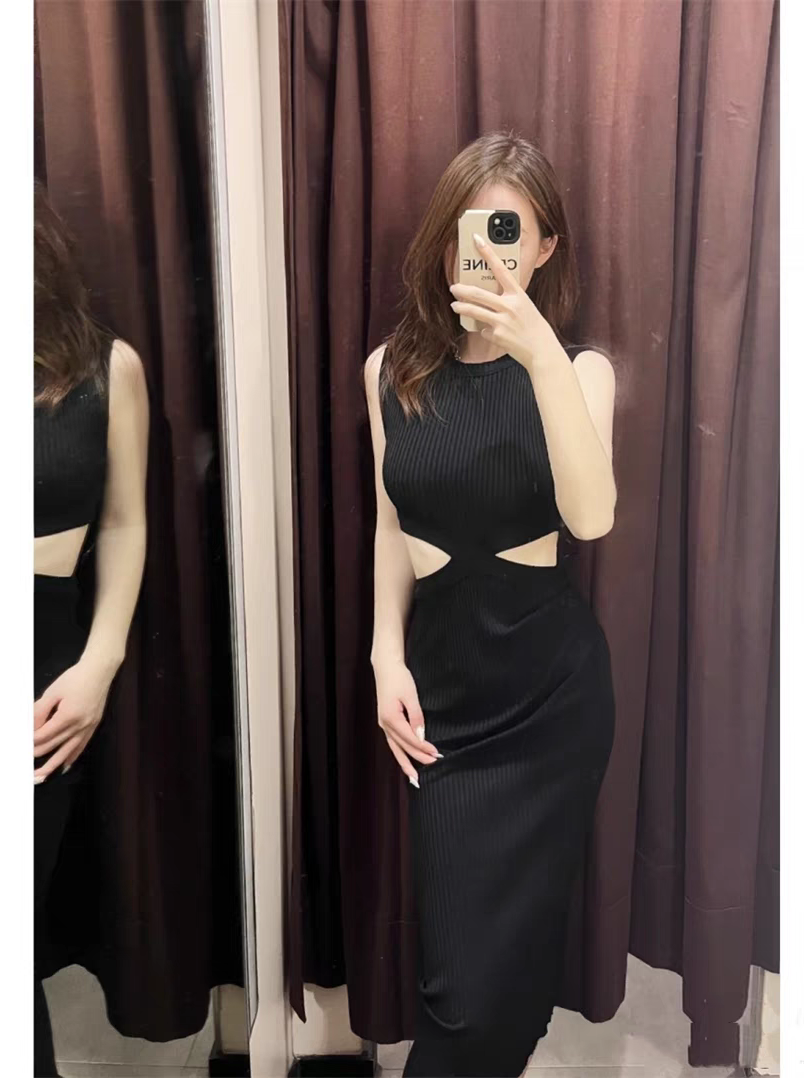 Knitted Sleeveless Cutout Dress