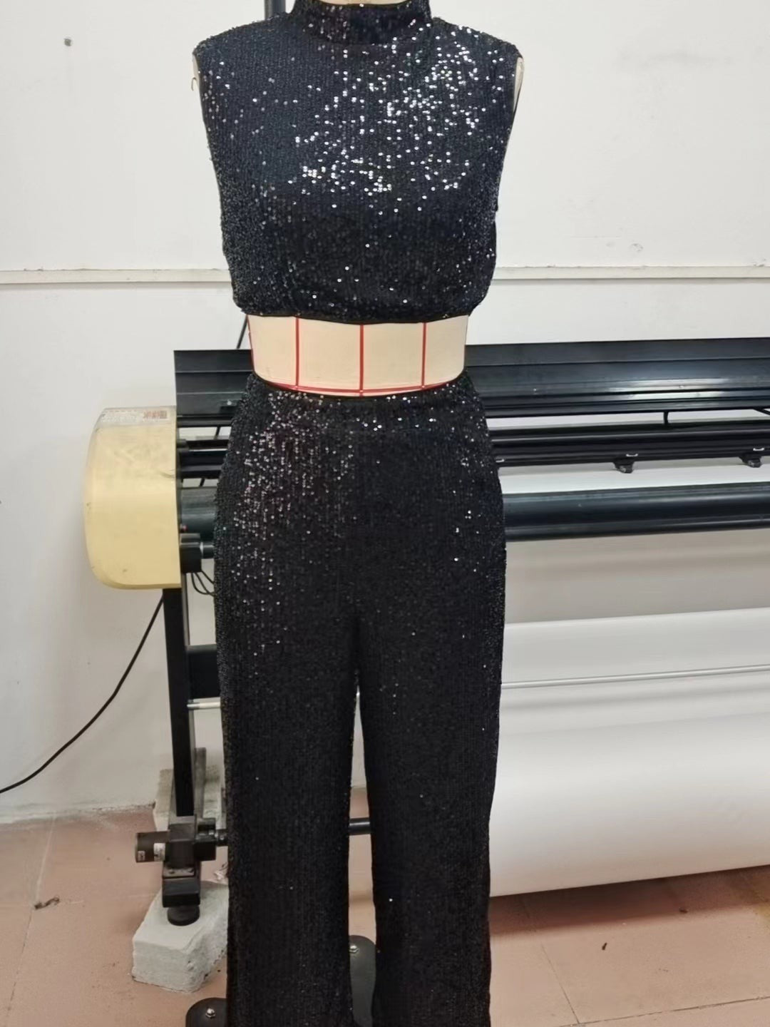Sequins Sleeveless O Neck Short Top & Casual Trousers Coord Set