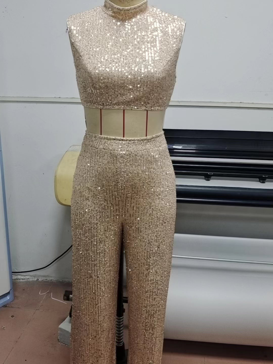 Sequins Sleeveless O Neck Short Top & Casual Trousers Coord Set