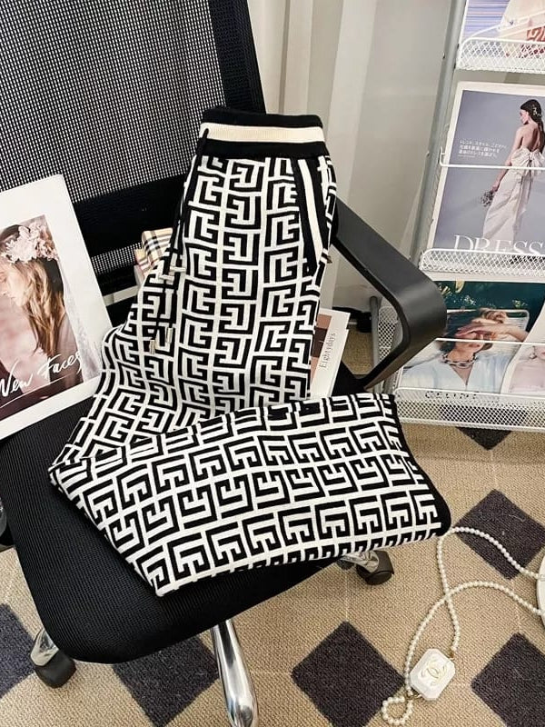 Print Soft Woolen Elastic Waist Palazzo Pants